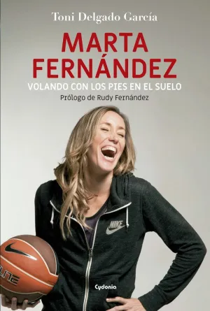 MARTA FERNANDEZ: VOLANDO CON LOS PIES EN EL SUELO MARTA FERNANDEZ: VOLANDO CON LOS PIES EN EL SUELO