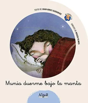 Munia Duerme Bajo la Manta